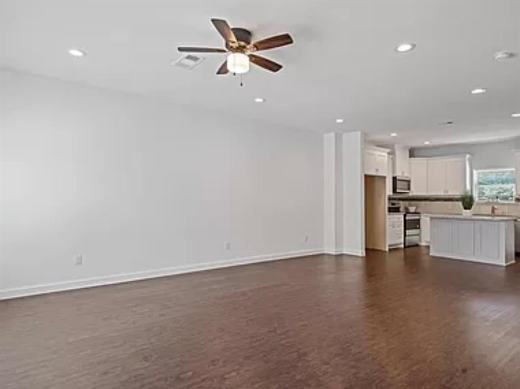 Las Palmas of Dallas - Residential Lease