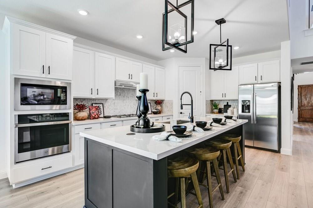 1612 Yaupon Court