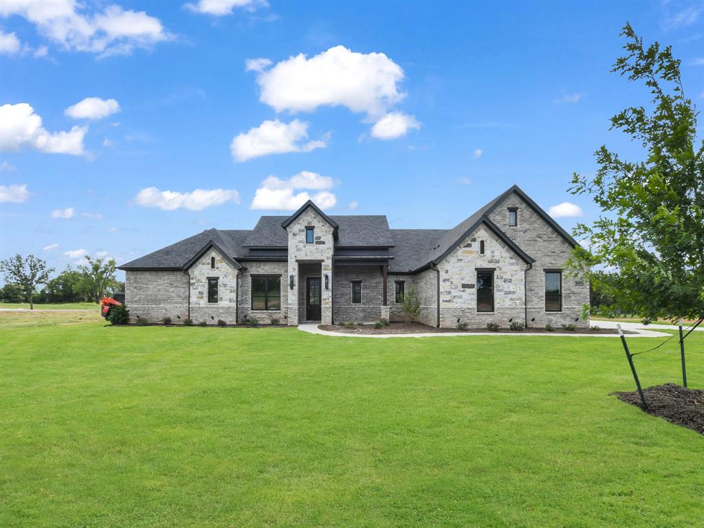 Photo of 305 Wrangler Court, Weatherford, TX 76088 (MLS # 21350564)