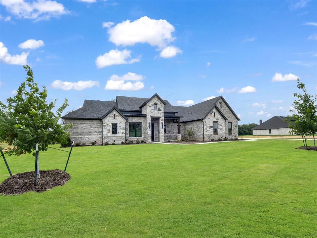 Photo of 305 Wrangler Court, Weatherford, TX 76088 (MLS # 21350564)