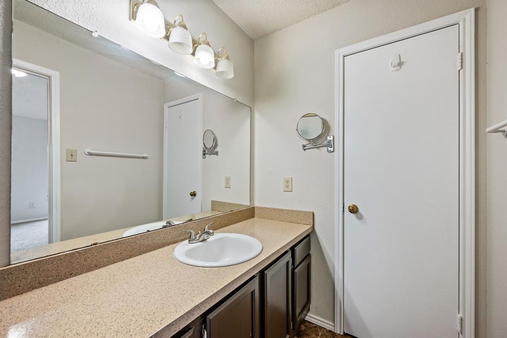 Flower Hill 03 - Residential