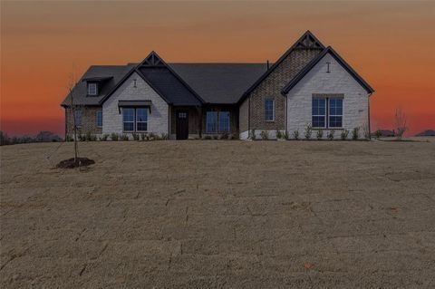 812 Valley Ridge Road Van Alstyne TX 75495