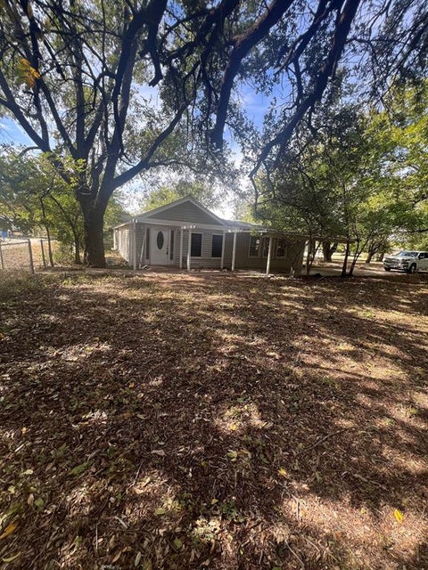 Photo of 234 Williams Street, Buffalo Gap, TX 79508 (MLS # 21422220)
