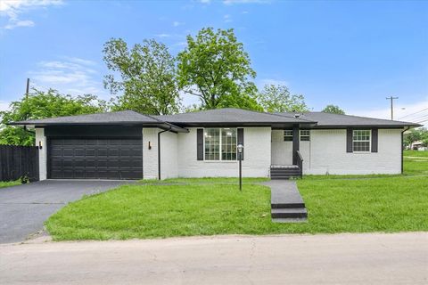 3423 W Clarendon Drive Dallas TX 75211