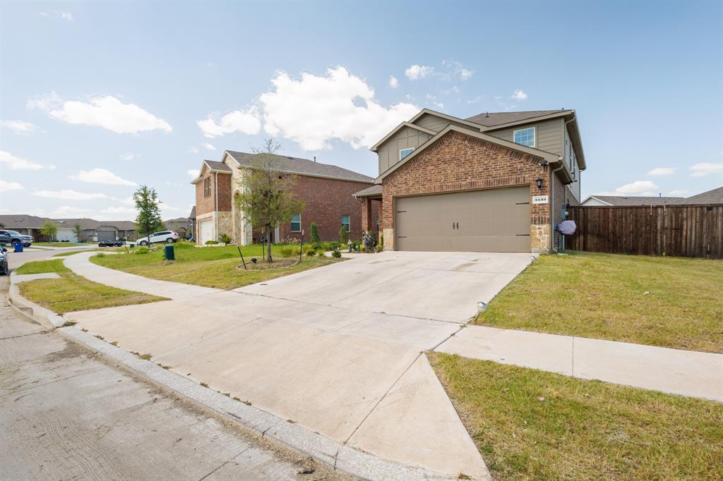 3539 Mildren Bend