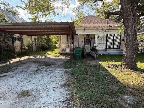 308 E Ross Avenue Mart TX 76664