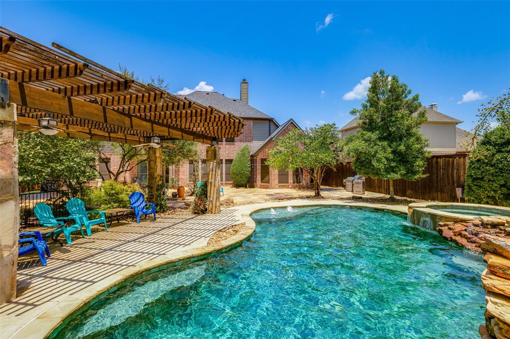 526 Mockingbird Drive