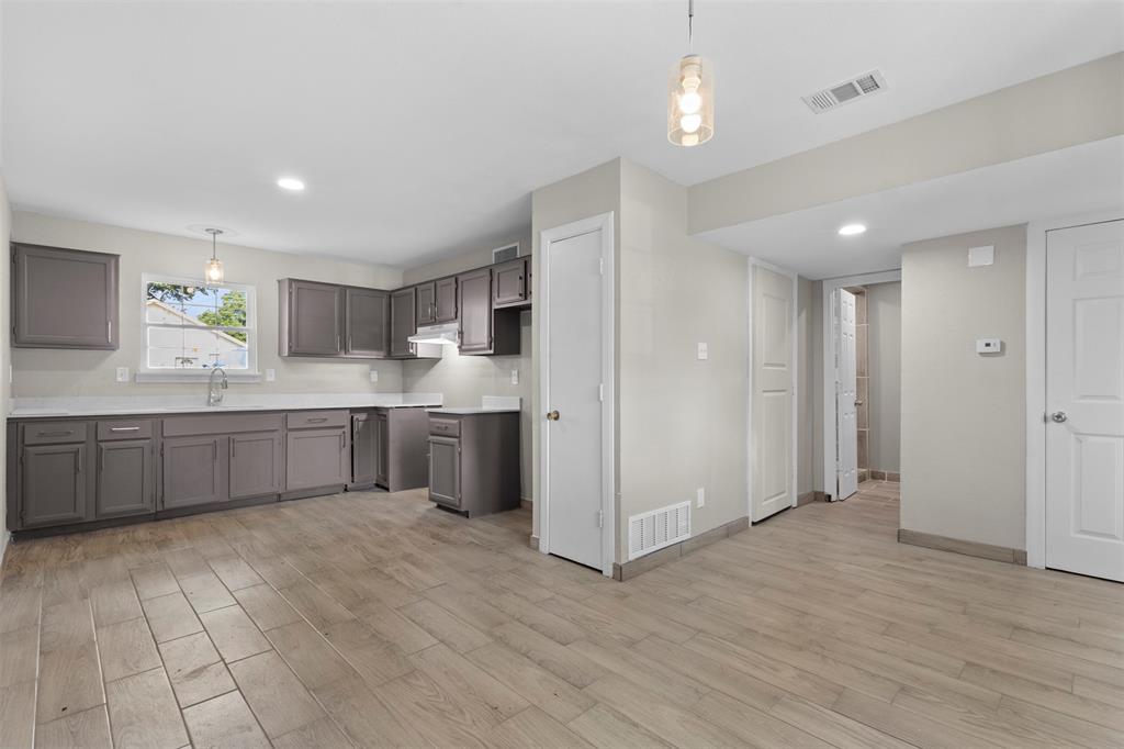 NANTUCKET VILLAGE NORTH - Residential Lease