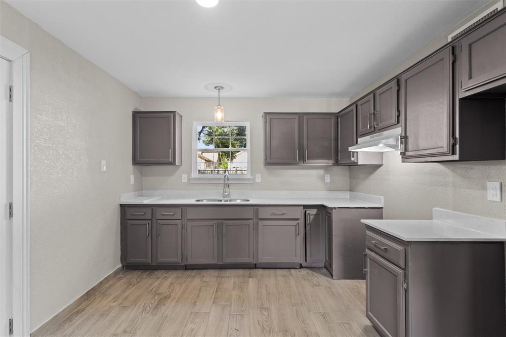 NANTUCKET VILLAGE NORTH - Residential Lease