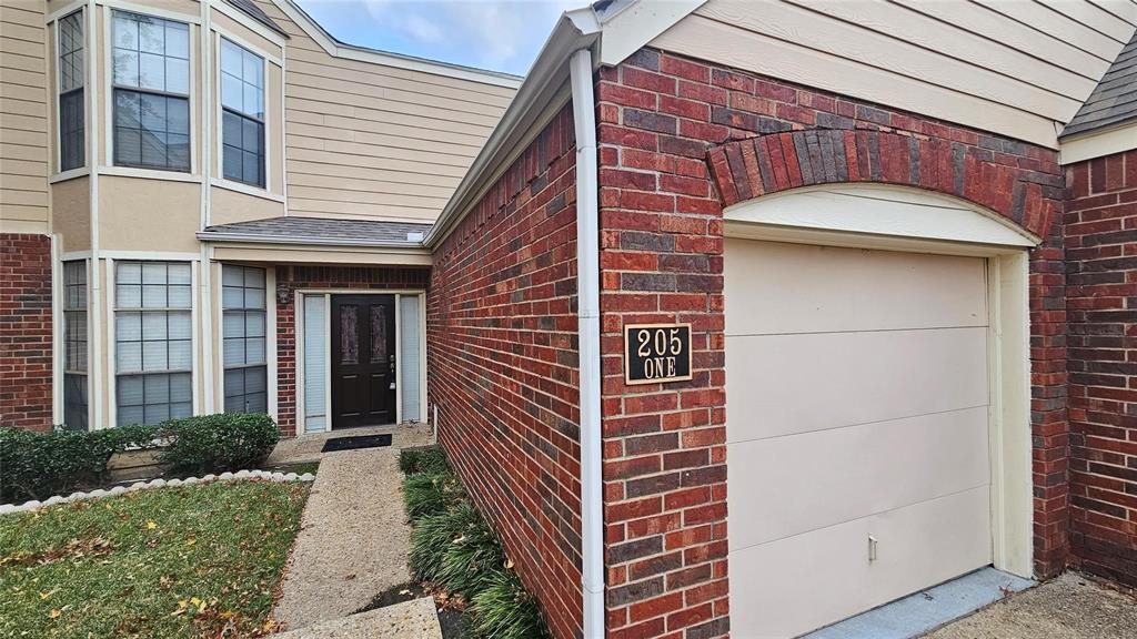 Barrington Court Condo - Residential Lease