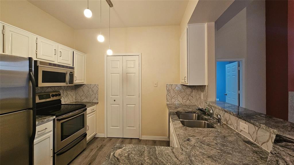 Barrington Court Condo - Residential Lease