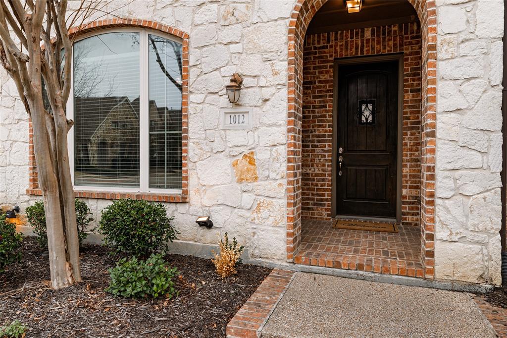 1012 Lone Ivory Trail