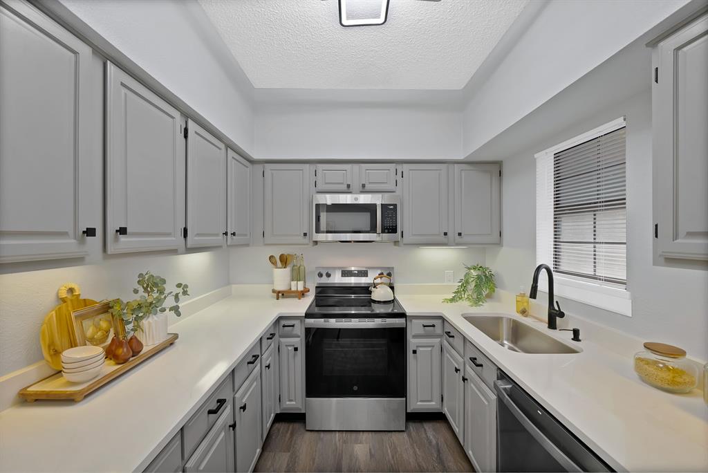 412 Pebble Way 251