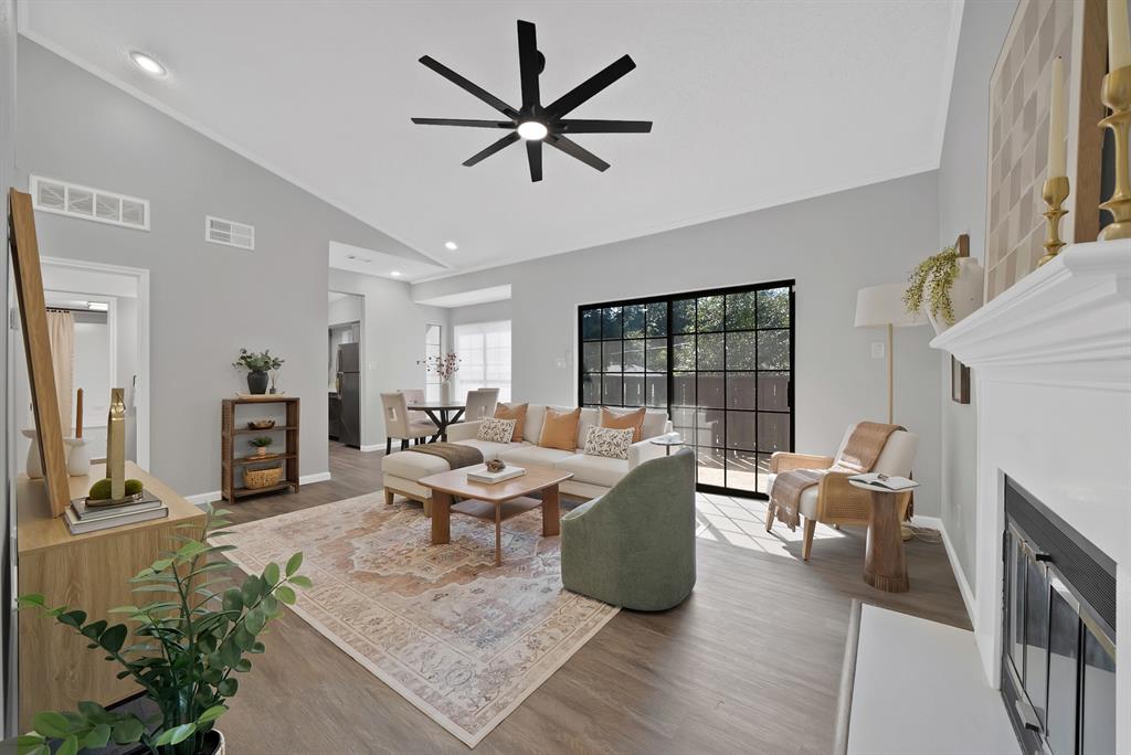 412 Pebble Way 251