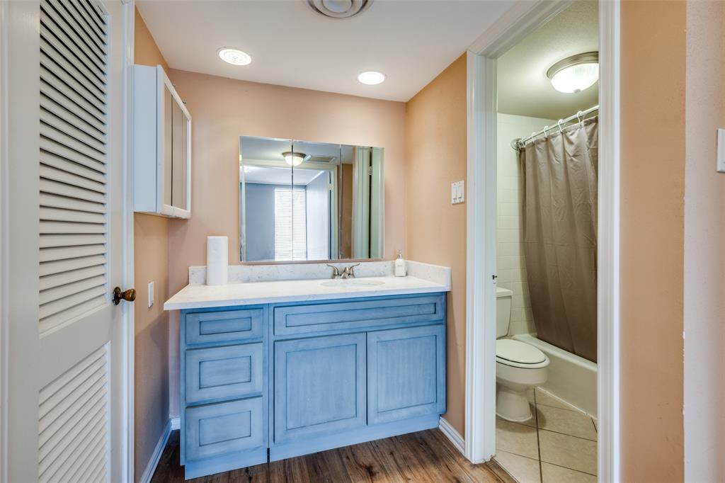 Castillian Condo The - Residential