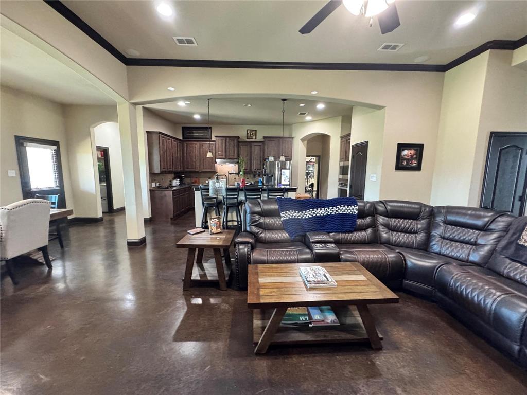 8228 Preserve Oaks Drive