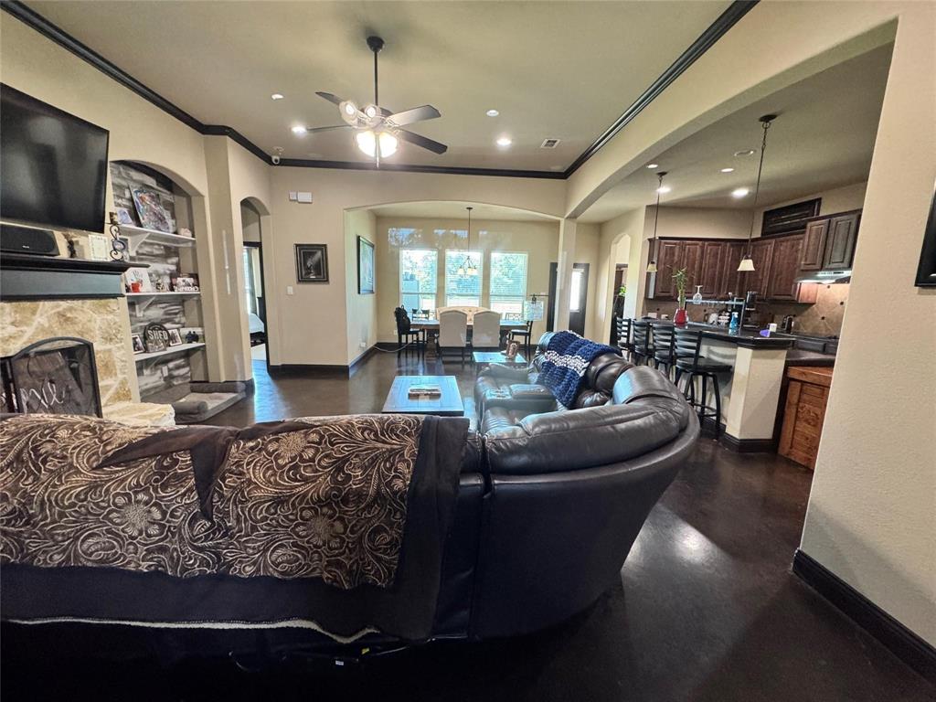 8228 Preserve Oaks Drive