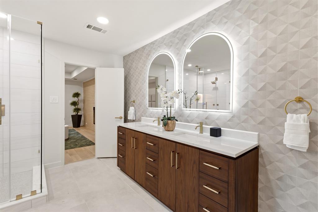 Lake Highland Village - Residential