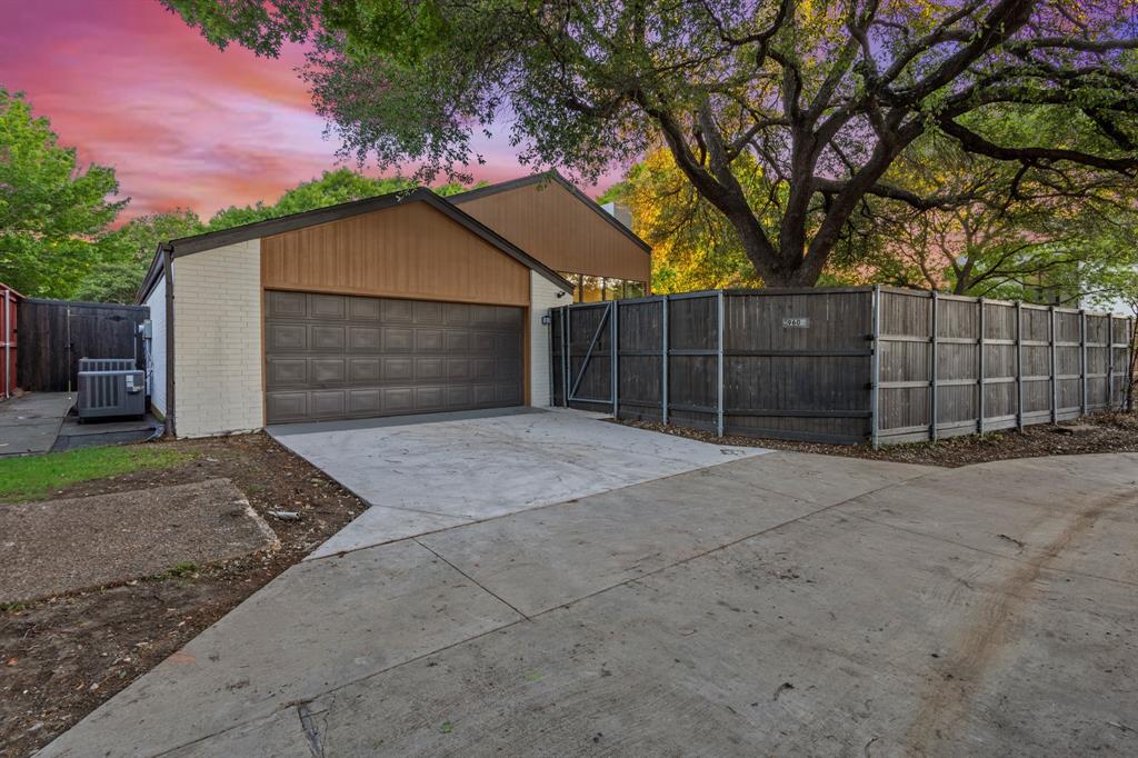 Lake Highland Village - Residential