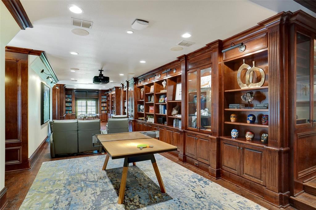 Chateau Du Lac Ph I - Residential