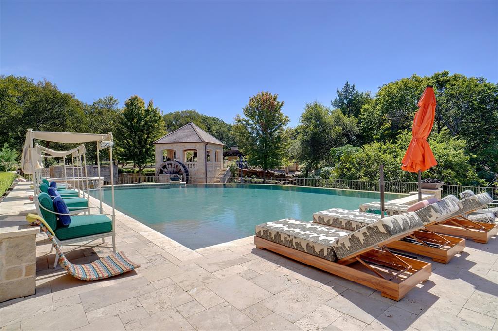 Chateau Du Lac Ph I - Residential