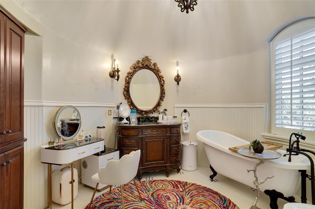 Chateau Du Lac Ph I - Residential