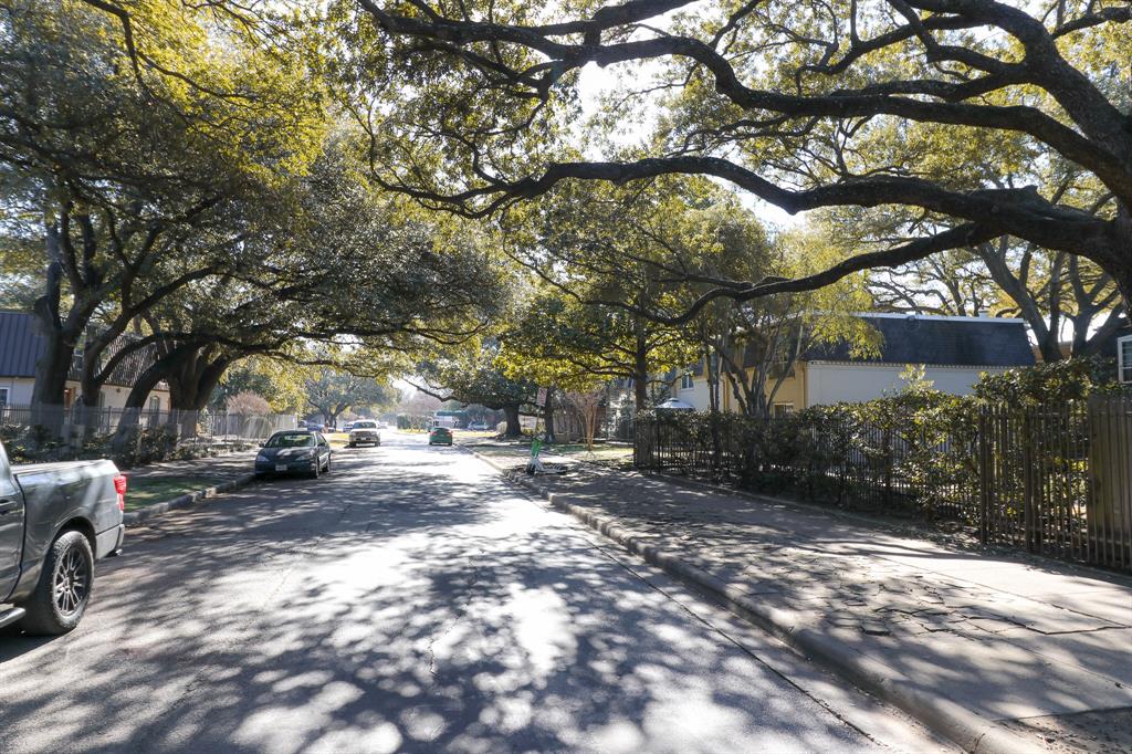 Greenbrier Place Condos - Residential