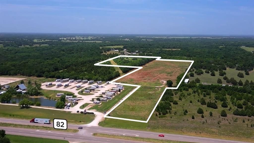 Photo of 144 Raccoon Drive, Sherman, TX 75092 (MLS # 21193709)