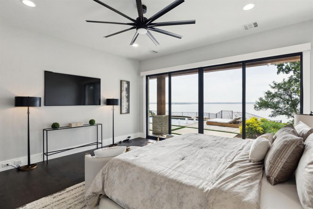 Emerald Sound At Lake Lewisvil - Residential