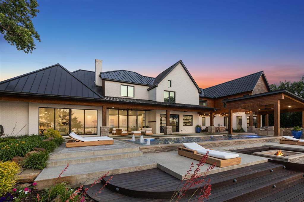 Emerald Sound At Lake Lewisvil - Residential