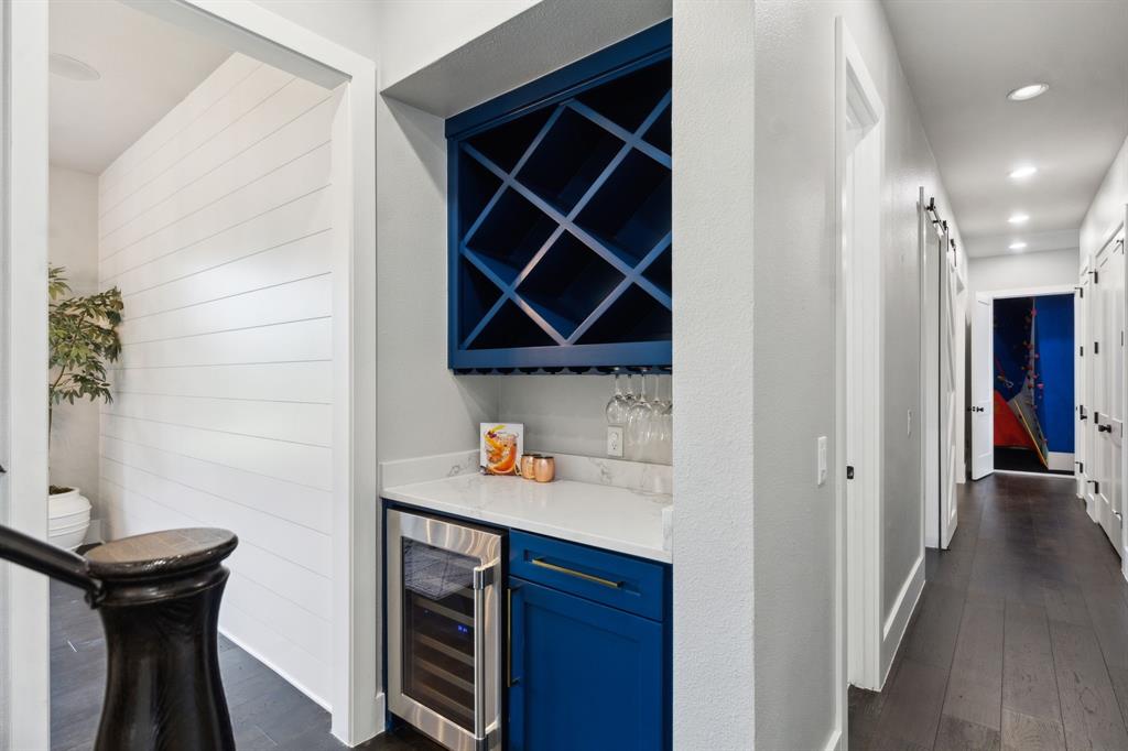 Emerald Sound At Lake Lewisvil - Residential