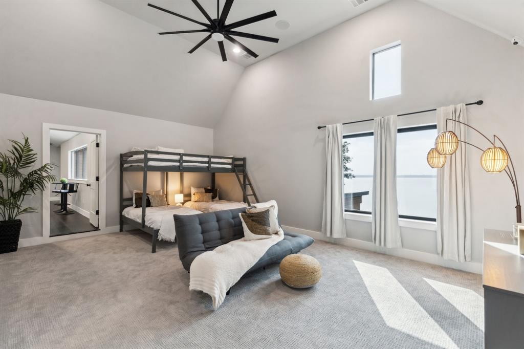 Emerald Sound At Lake Lewisvil - Residential