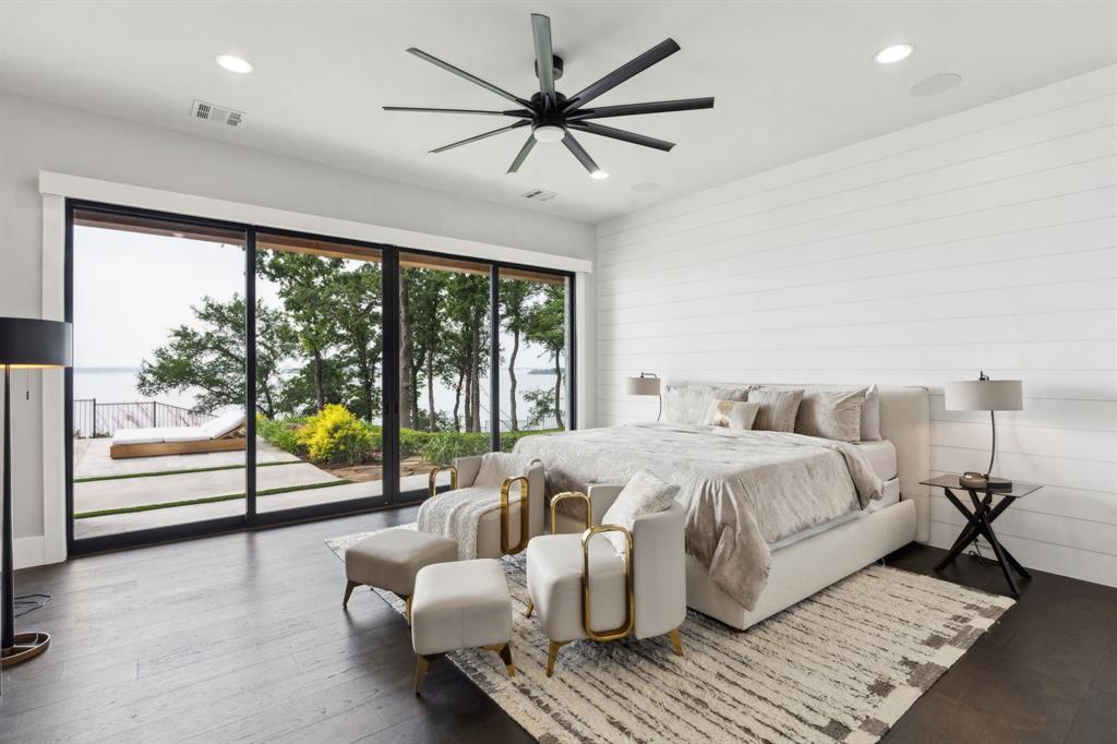 Emerald Sound At Lake Lewisvil - Residential