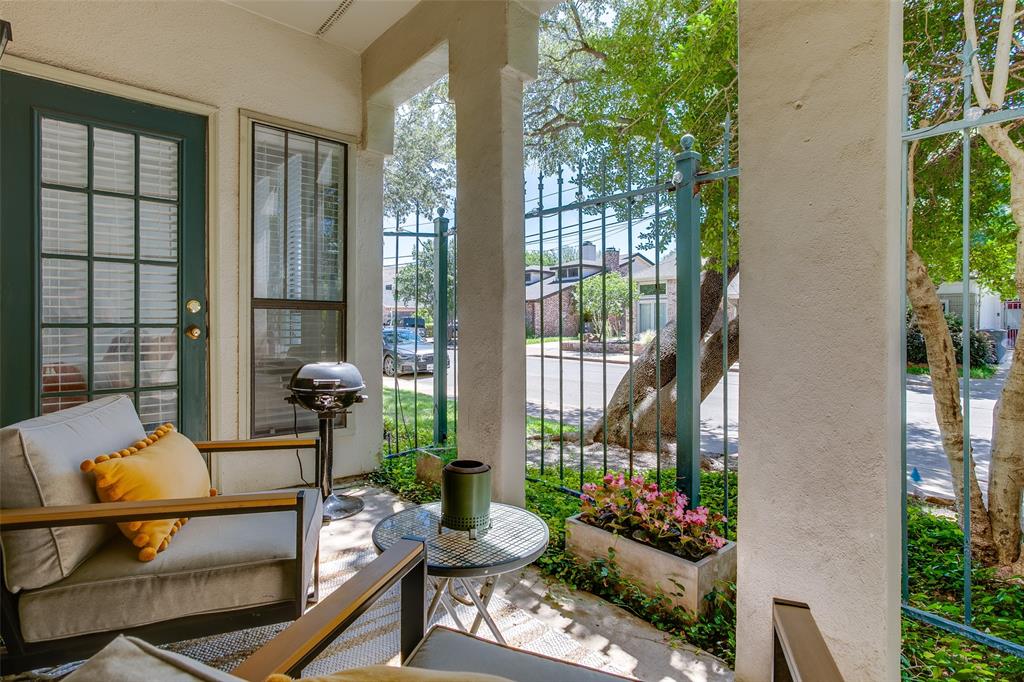 Bryan Place Condo - Residential