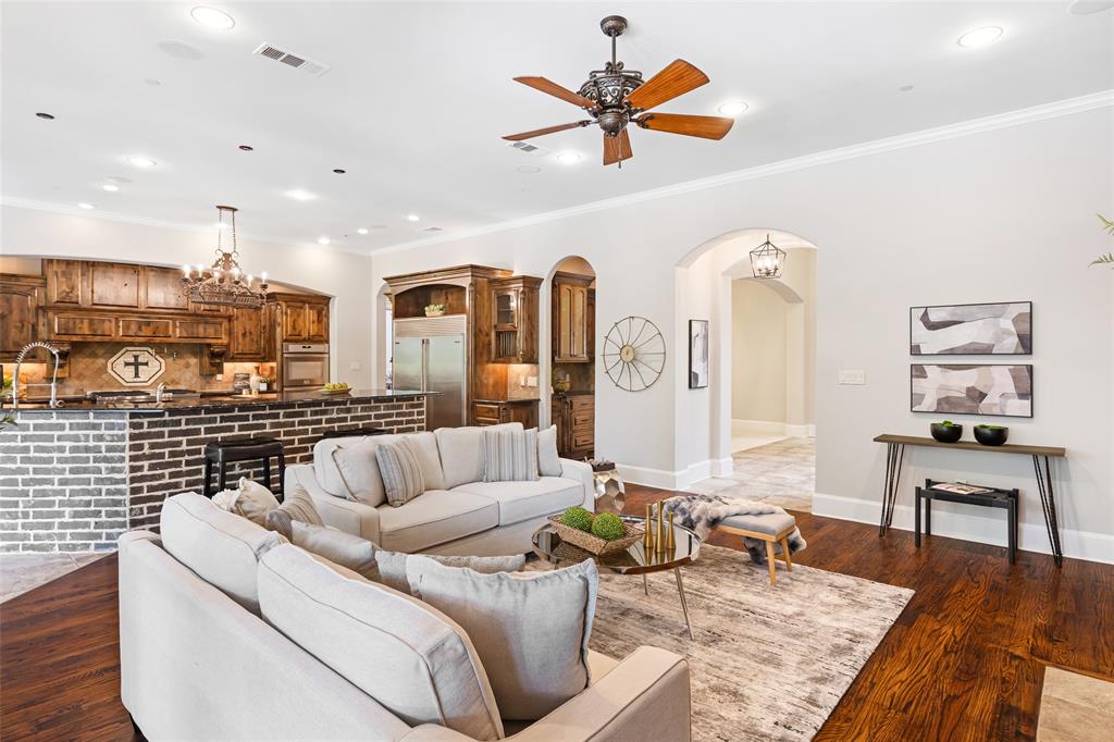 14907 Lake Forest Drive