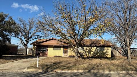 3818 Crestridge Drive Brownwood TX 76801