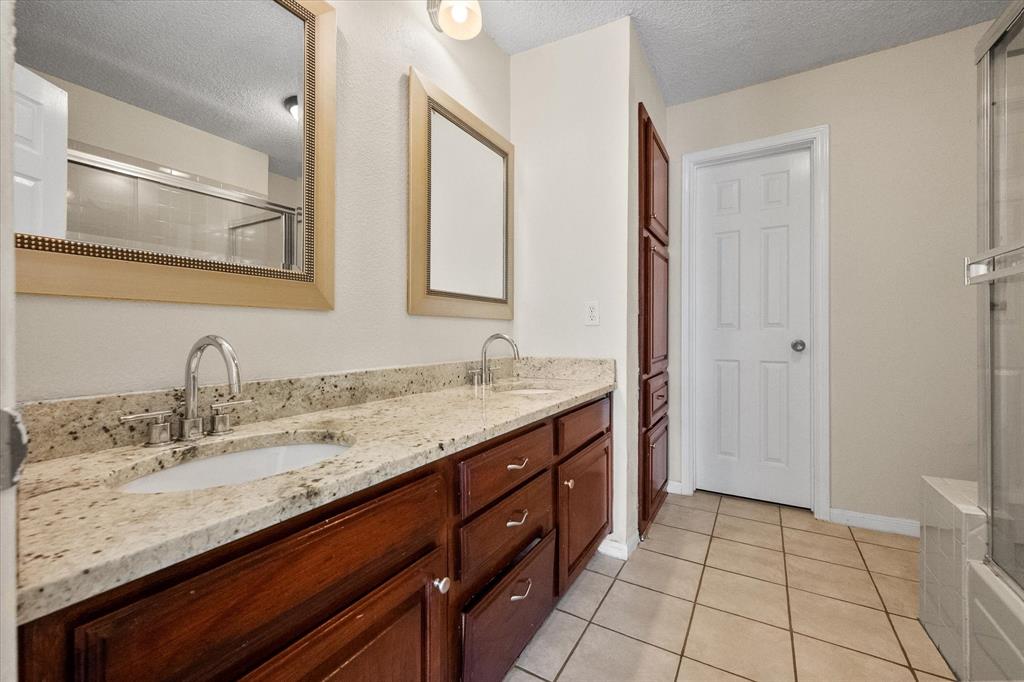 Cloisters Condo The - Residential