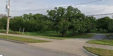 520 W Broad Street Mansfield TX 76063