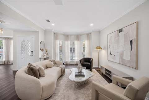 Photo of 1319 Birkenhead Court, Dallas, TX 75204 (MLS # 21310404)