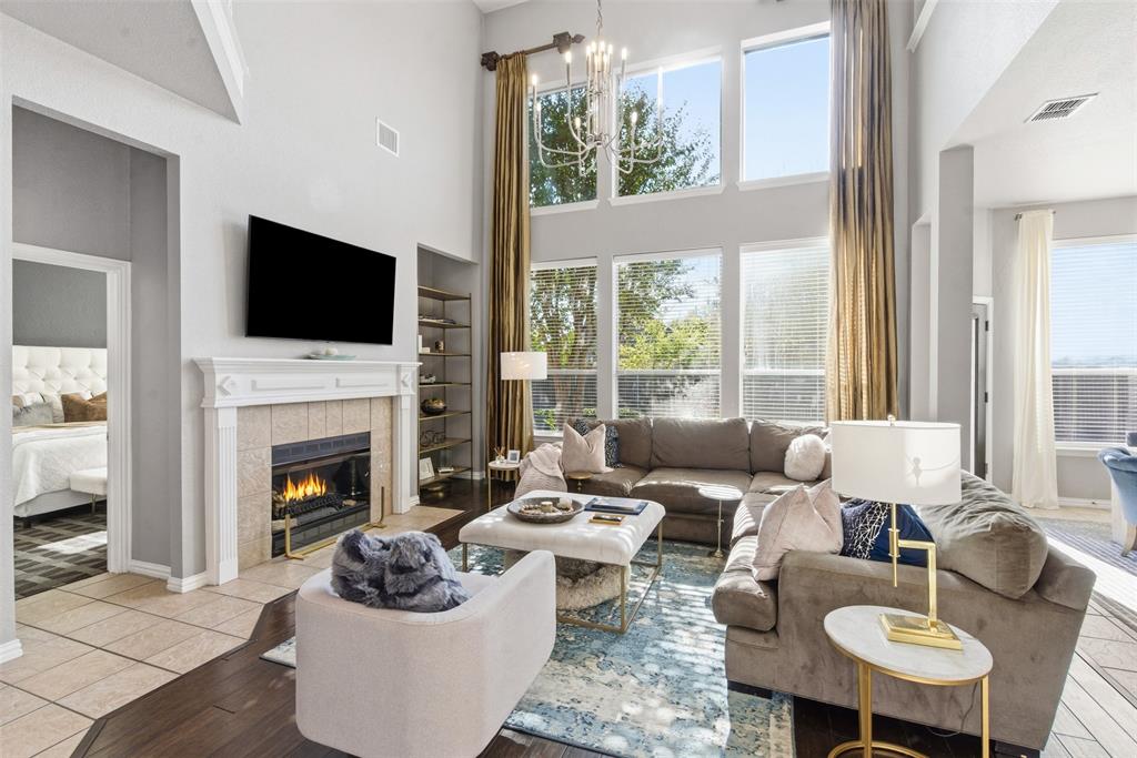 2537 Clearlake Drive