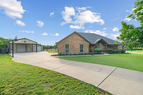 204 N Doubleday Court Springtown TX 76082