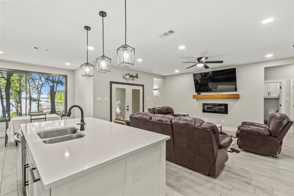 105 Griffith Bend