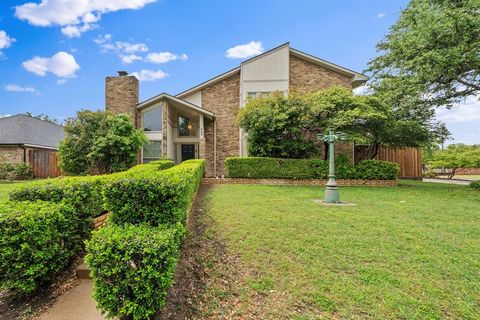 Photo of 900 Mount Vernon Drive, Richardson, TX 75081 (MLS # 21232519)
