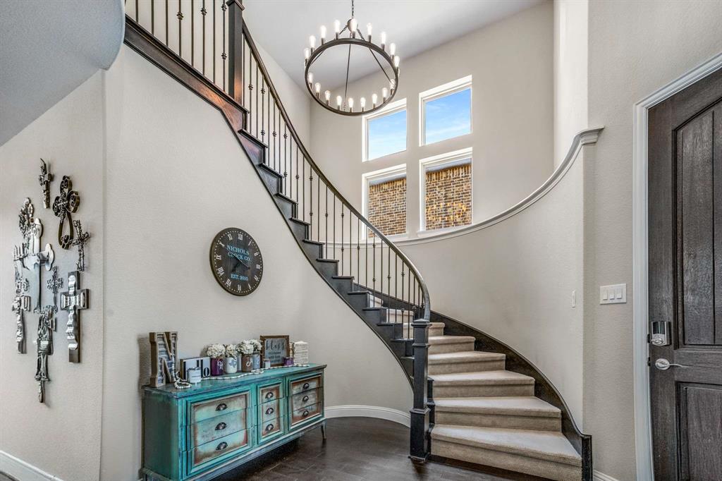1129 Uplands Drive