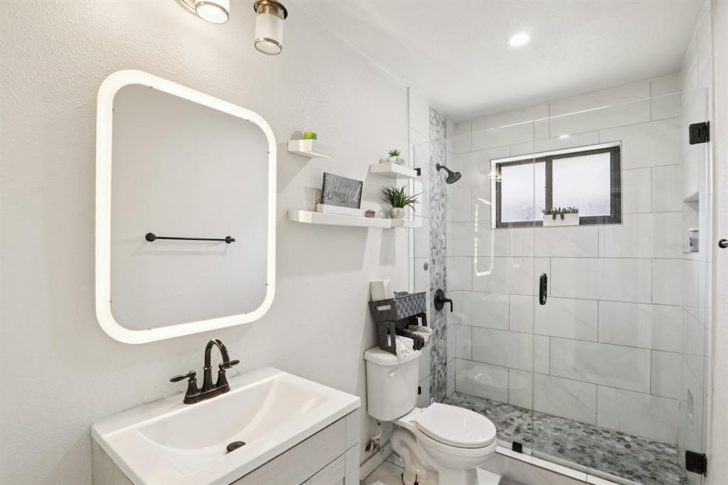 Glenbrook Mdws 7 - Residential