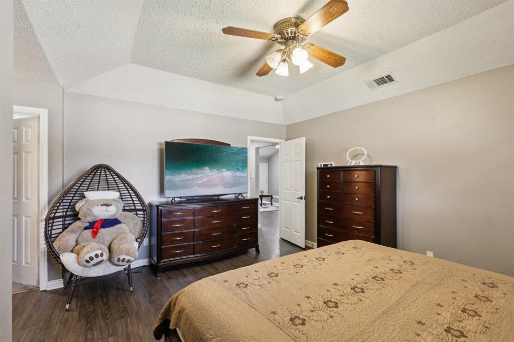 Glenbrook Mdws 7 - Residential