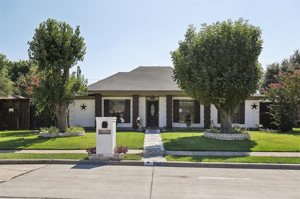 Glenbrook Mdws 7 - Residential