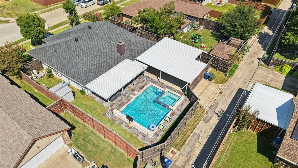 Glenbrook Mdws 7 - Residential