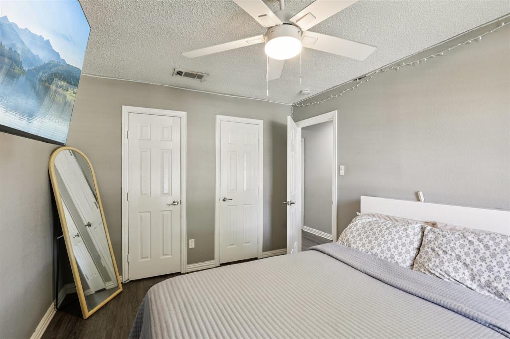 Glenbrook Mdws 7 - Residential