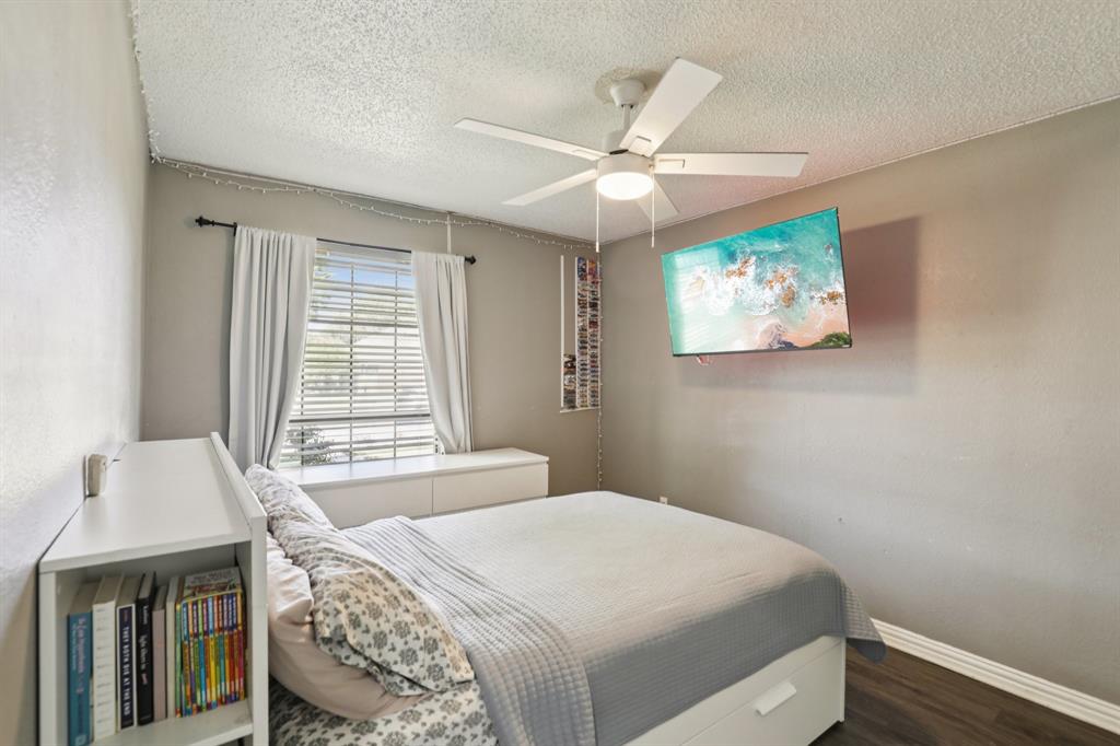 Glenbrook Mdws 7 - Residential